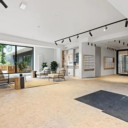 Flat In Paernu, Esplanaadi Street & Kitchen * Pärnu