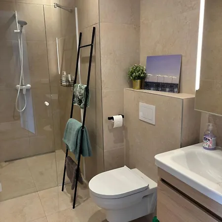 Apartmán Flat In Paernu, Esplanaadi Street & Kitchen