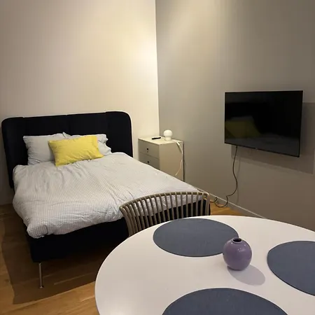 Flat In Paernu, Esplanaadi Street & Kitchen *